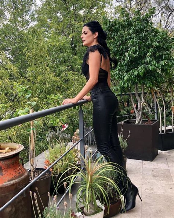 Ximena Herrera Instagram: Behind-the-Scenes Glimpses And Exclusive Content